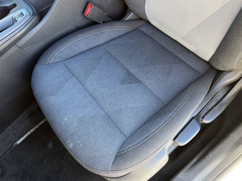 Used 2024 Chevrolet Trax RS FWD image 8