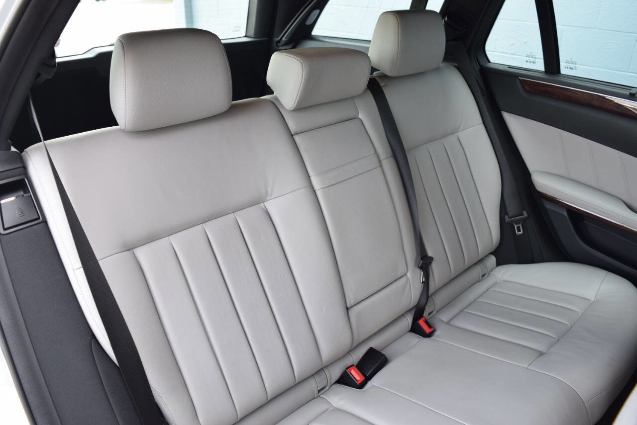 Used 2011 Mercedes-Benz E 350 4MATIC Wagon image 58