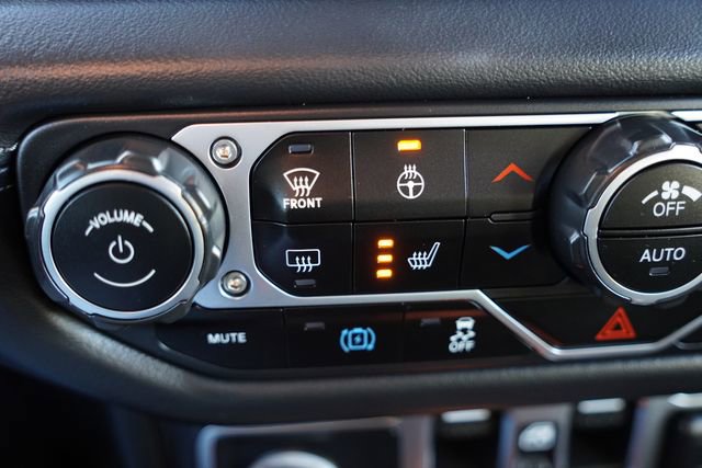 Certified 2025 Jeep Wrangler Unlimited Sahara w/ Safety Group image 26