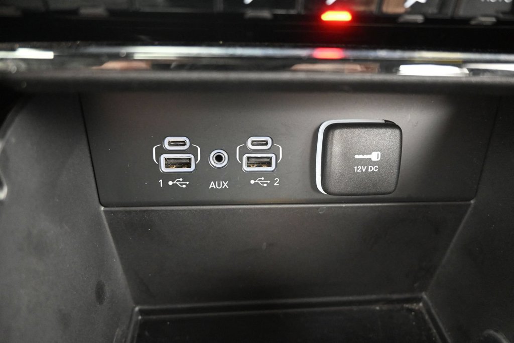 Used 2023 Jeep Grand Cherokee L Limited AWD/4WD image 38