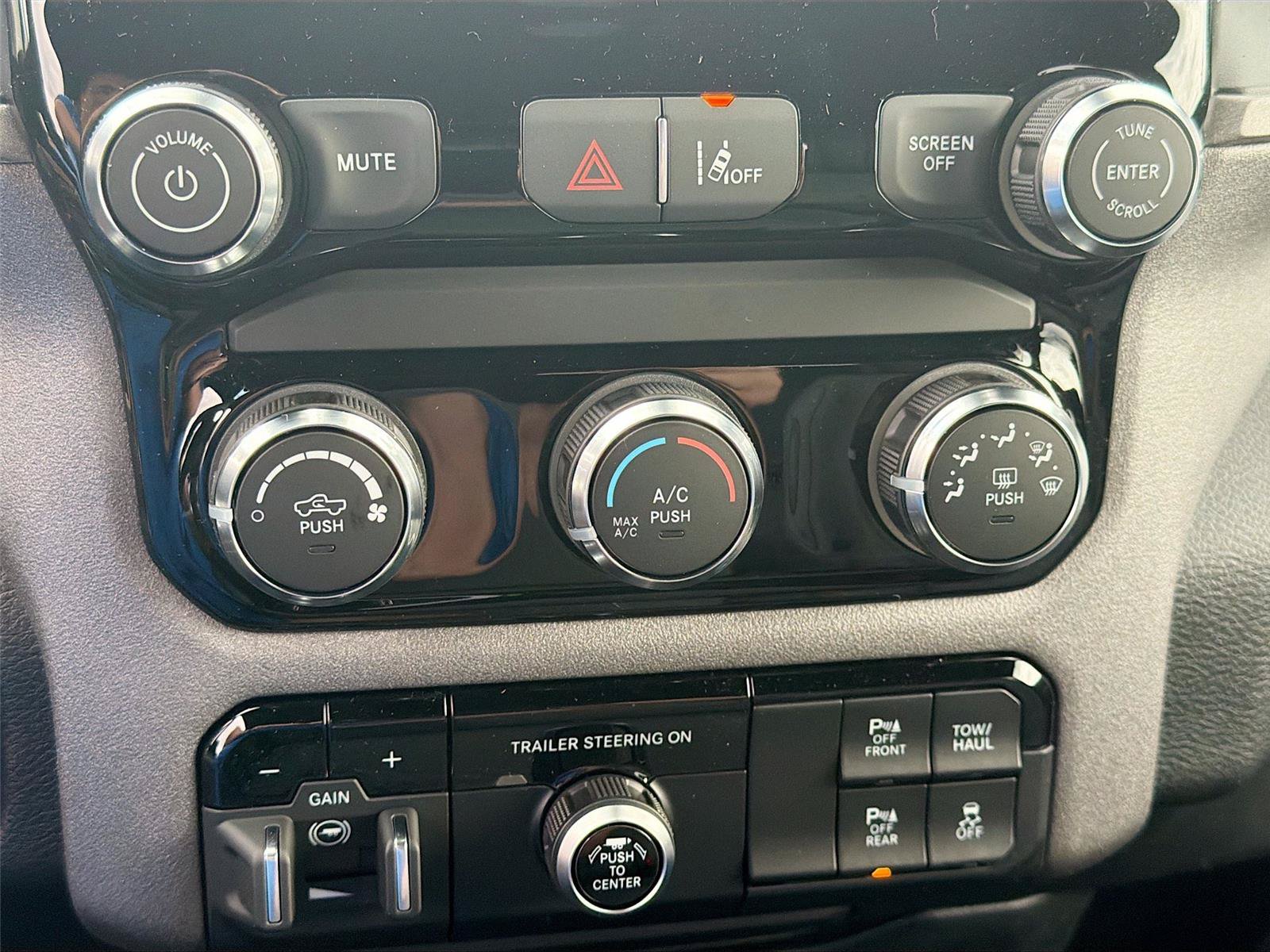 New 2026 RAM 1500 Tradesman w/ Trailer Tow Group II AWD/4WD image 21