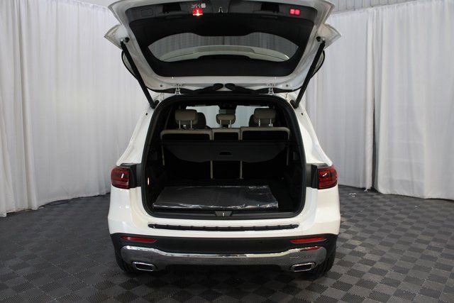New 2025 Mercedes-Benz GLB 250 4MATIC image 7