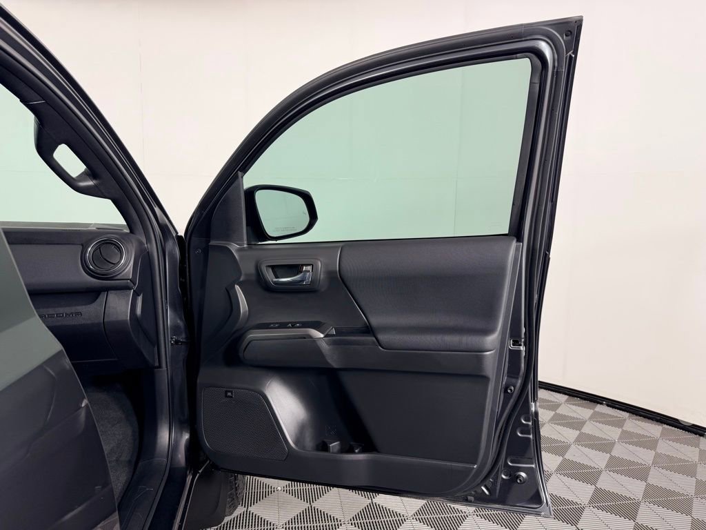 Used 2023 Toyota Tacoma TRD Off-Road w/ TRD Premium Off Road Package image 33