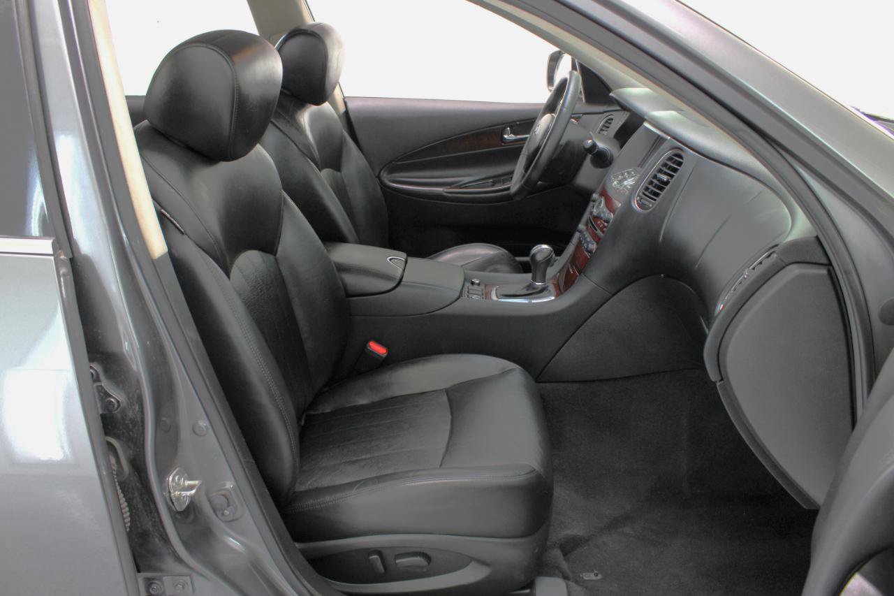 Used 2016 INFINITI QX50 AWD w/ Premium Plus Package image 45