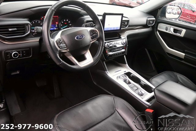 Used 2023 Ford Explorer Limited image 12