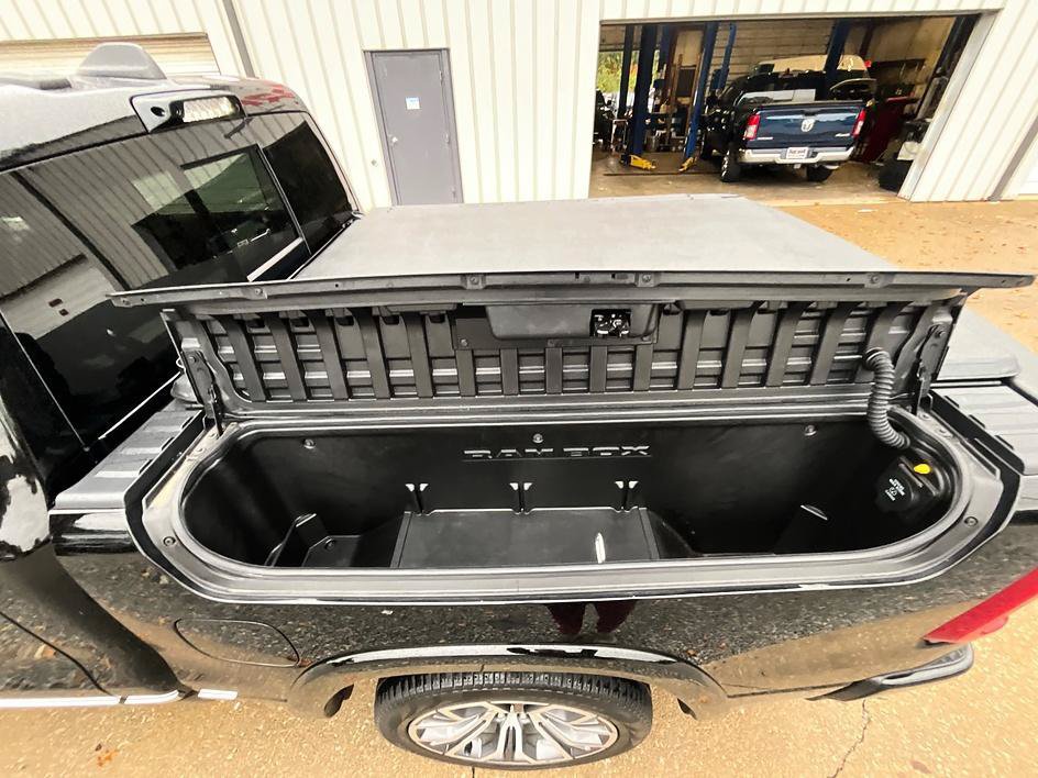 Used 2025 RAM 1500 Tungsten w/ Trailer Tow Group AWD/4WD image 11