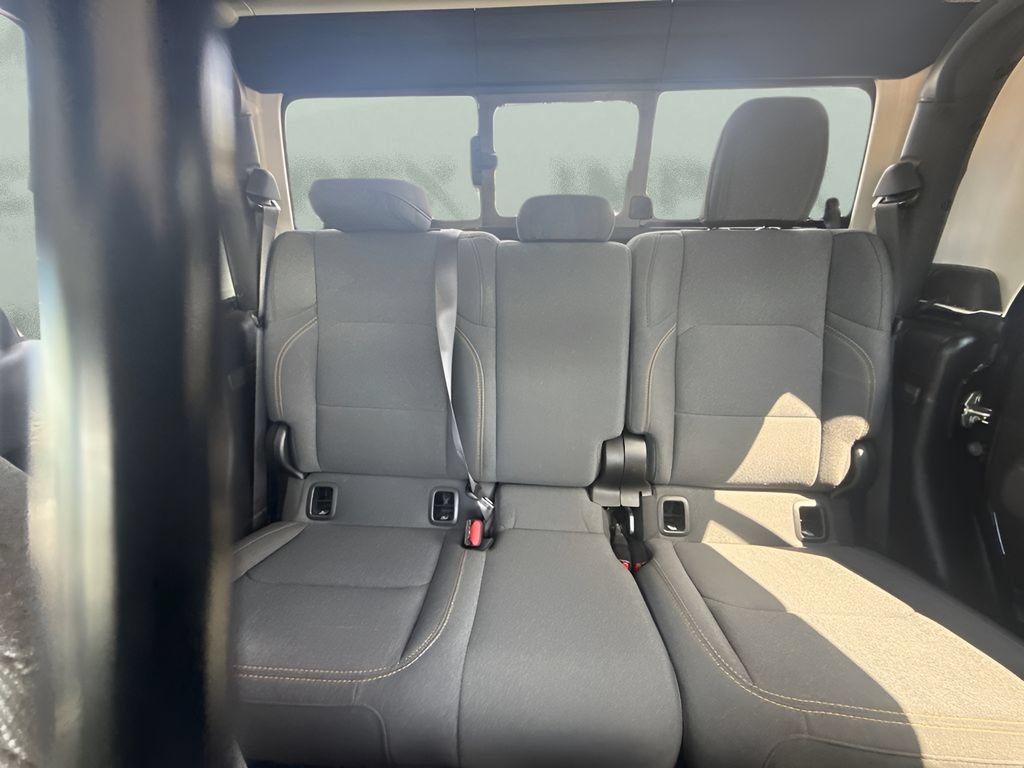 Used 2024 Jeep Gladiator Sport AWD/4WD image 7