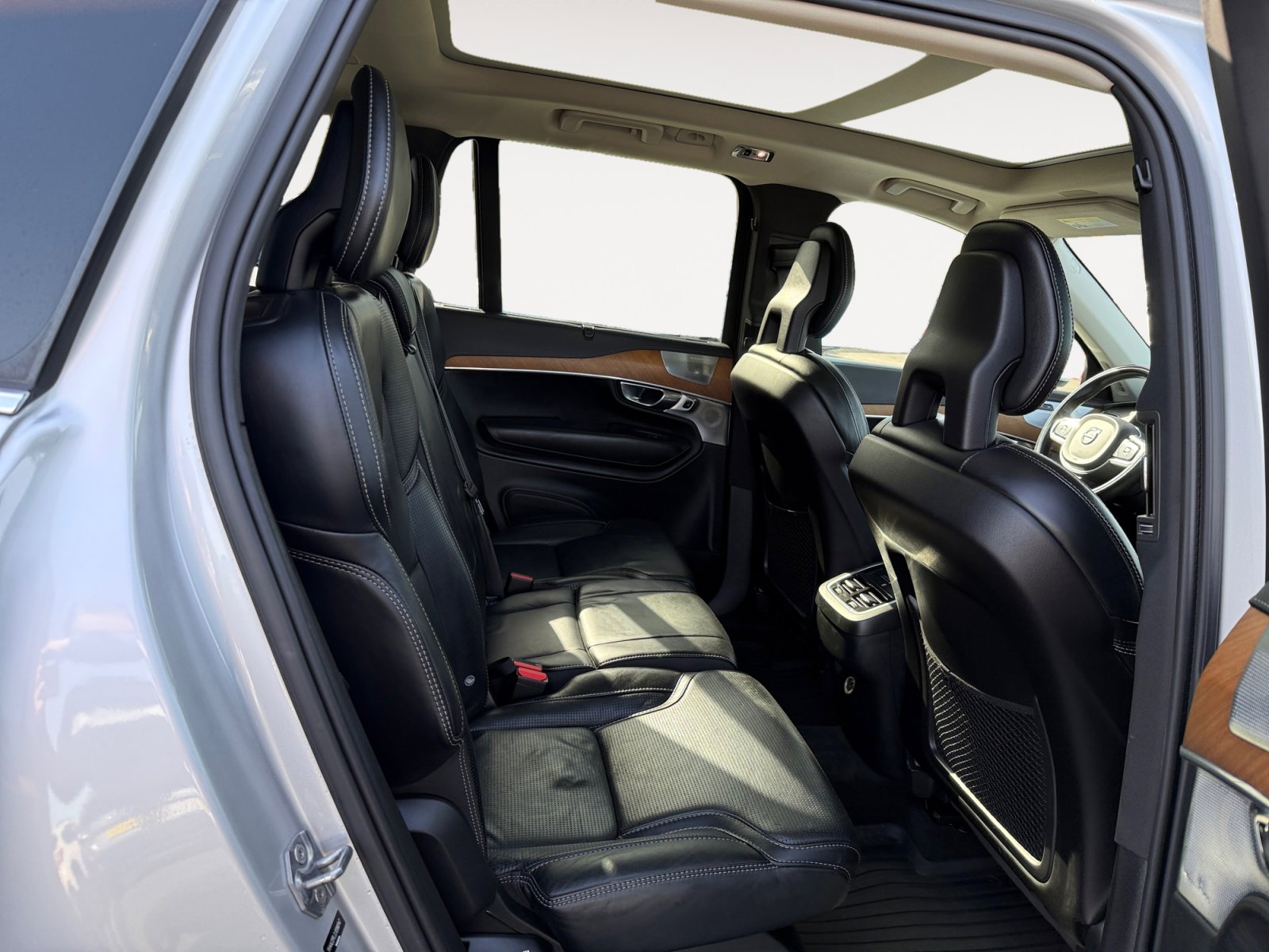 Used 2018 Volvo XC90 T6 Inscription w/ Convenience Package image 18