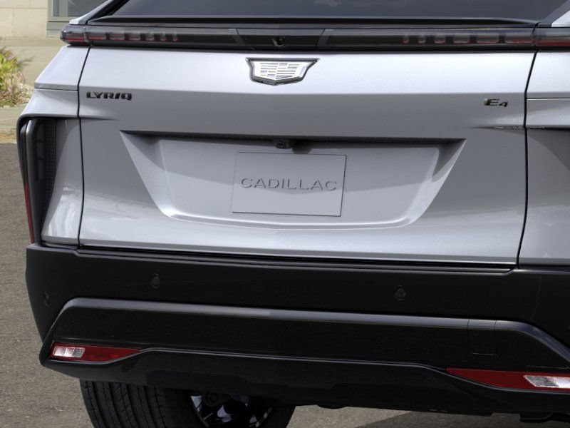New 2027 Cadillac Lyriq Signature Sport w/ LPO, ONYX Package AWD/4WD image 14
