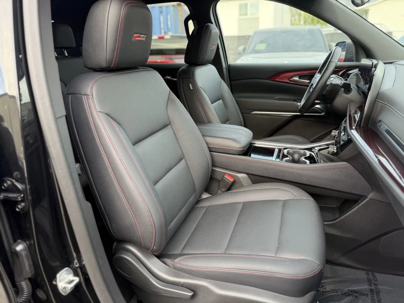 Used 2025 Chevrolet Traverse Z71 w/ Driver Confidence Package AWD/4WD image 21