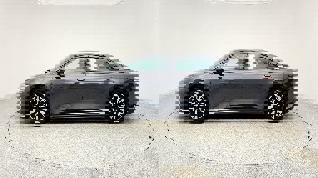 Used 2023 Lucid Air Touring image 8