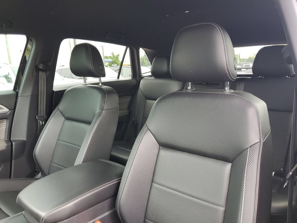 Used 2021 Volkswagen Atlas Cross Sport SE AWD/4WD image 12