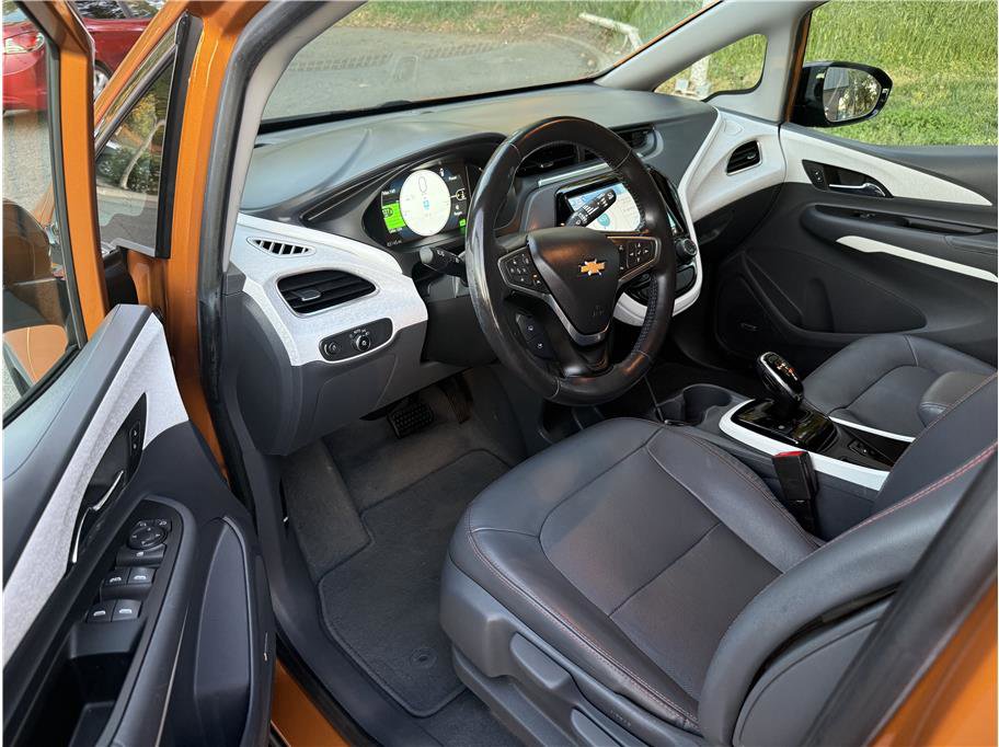 Used 2017 Chevrolet Bolt Premier w/ Driver Confidence II Package image 9