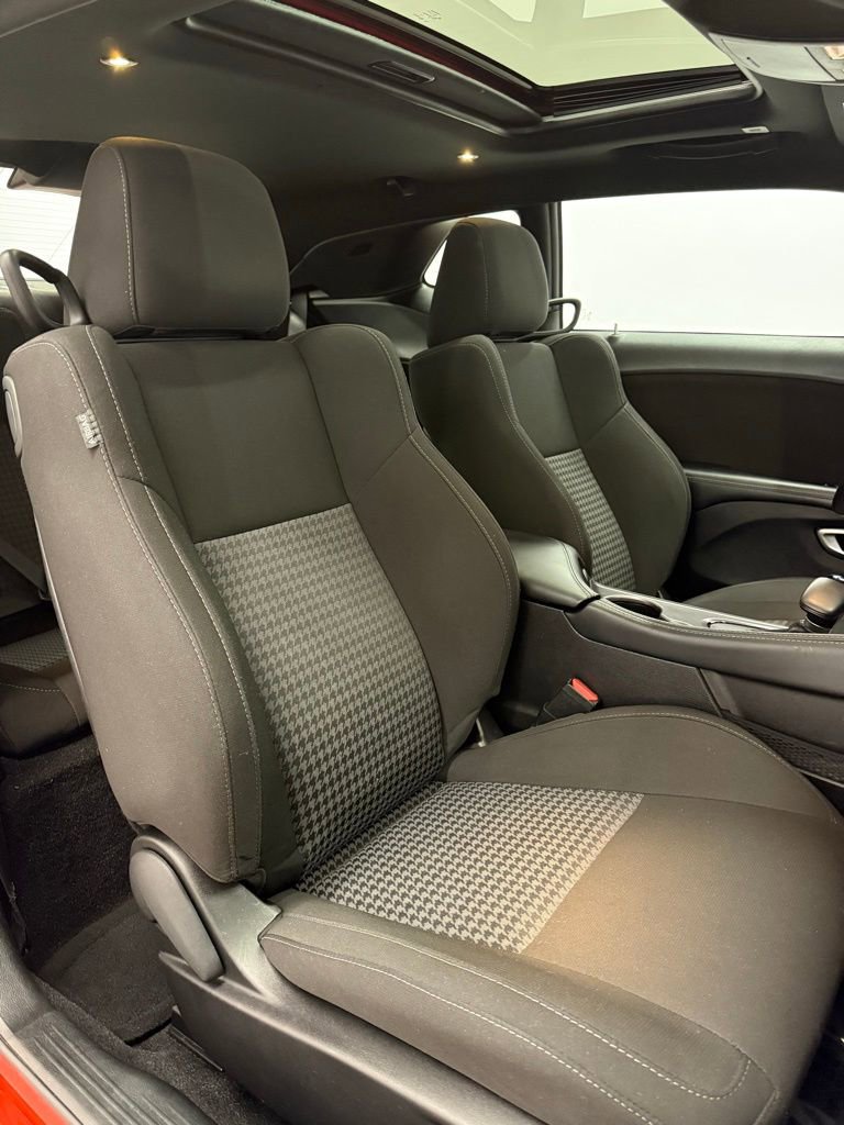 Used 2023 Dodge Challenger R/T w/ Blacktop Package image 18