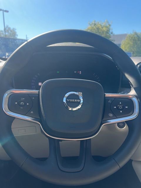 New 2026 Volvo XC40 B5 Plus w/ Protection Package Premier AWD/4WD image 10