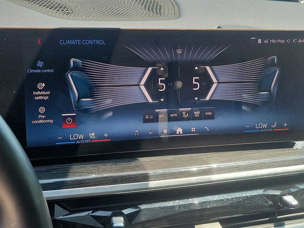 Used 2024 BMW X6 M60i AWD/4WD image 34