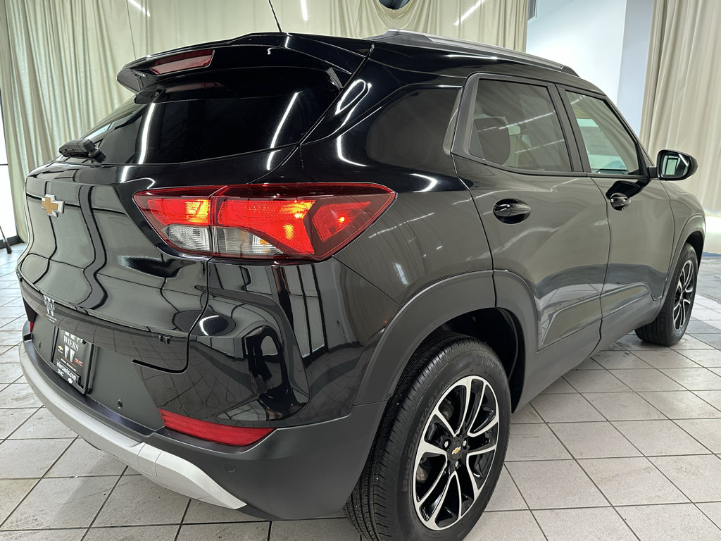 Used 2026 Chevrolet TrailBlazer LT w/ LT Cold Weather Package FWD image 5