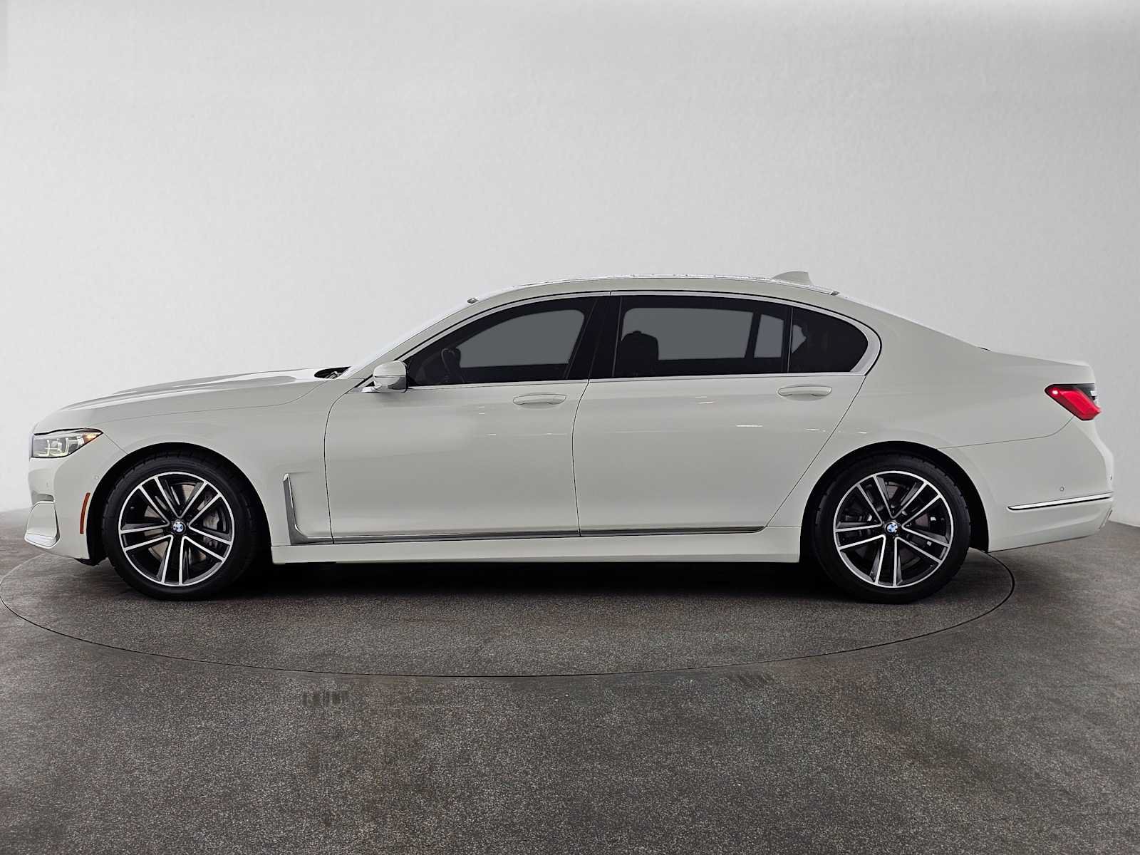 Used 2022 BMW 750i xDrive AWD/4WD image 6