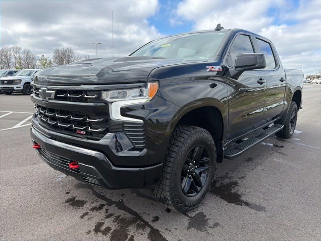 Used 2024 Chevrolet Silverado 1500 LT Trail Boss w/ Convenience Package II image 2