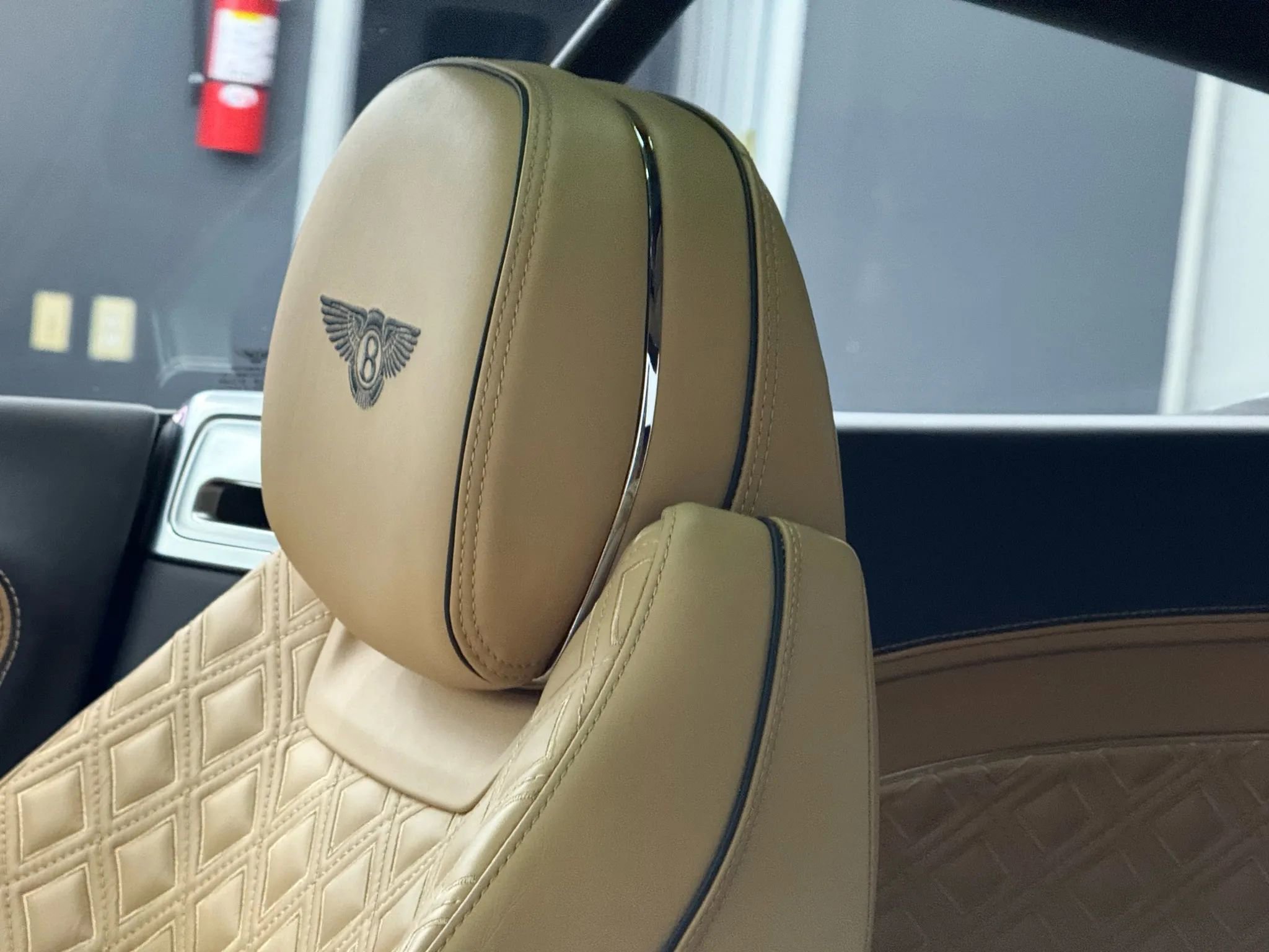 Used 2022 Bentley Continental GT image 33