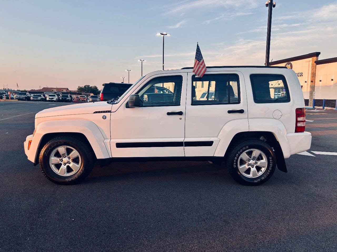 Used 2012 Jeep Liberty Sport image 3