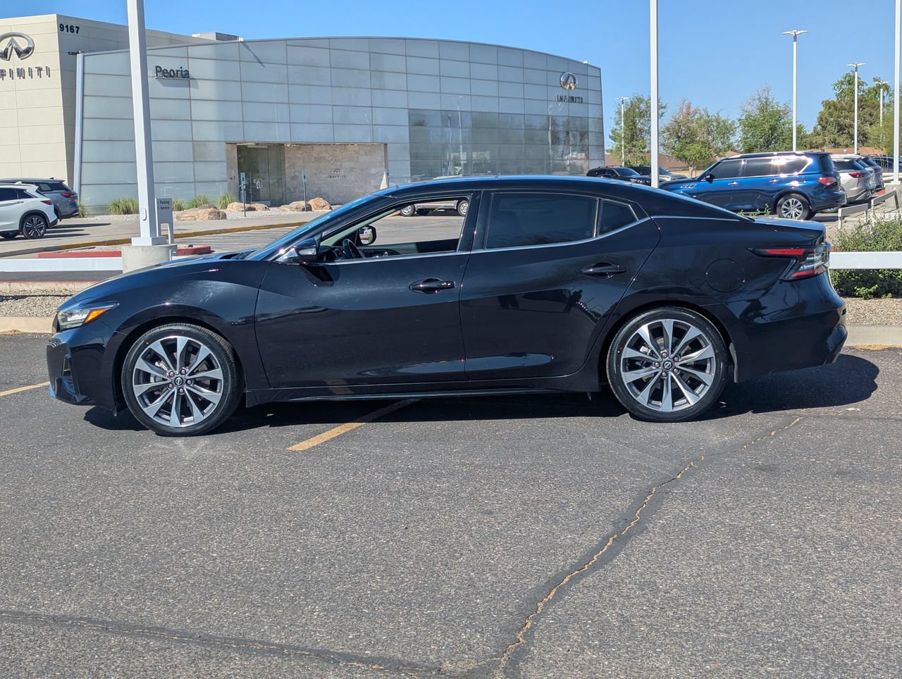 Certified 2023 Nissan Maxima Platinum w/ Sport Mat Group FWD image 3