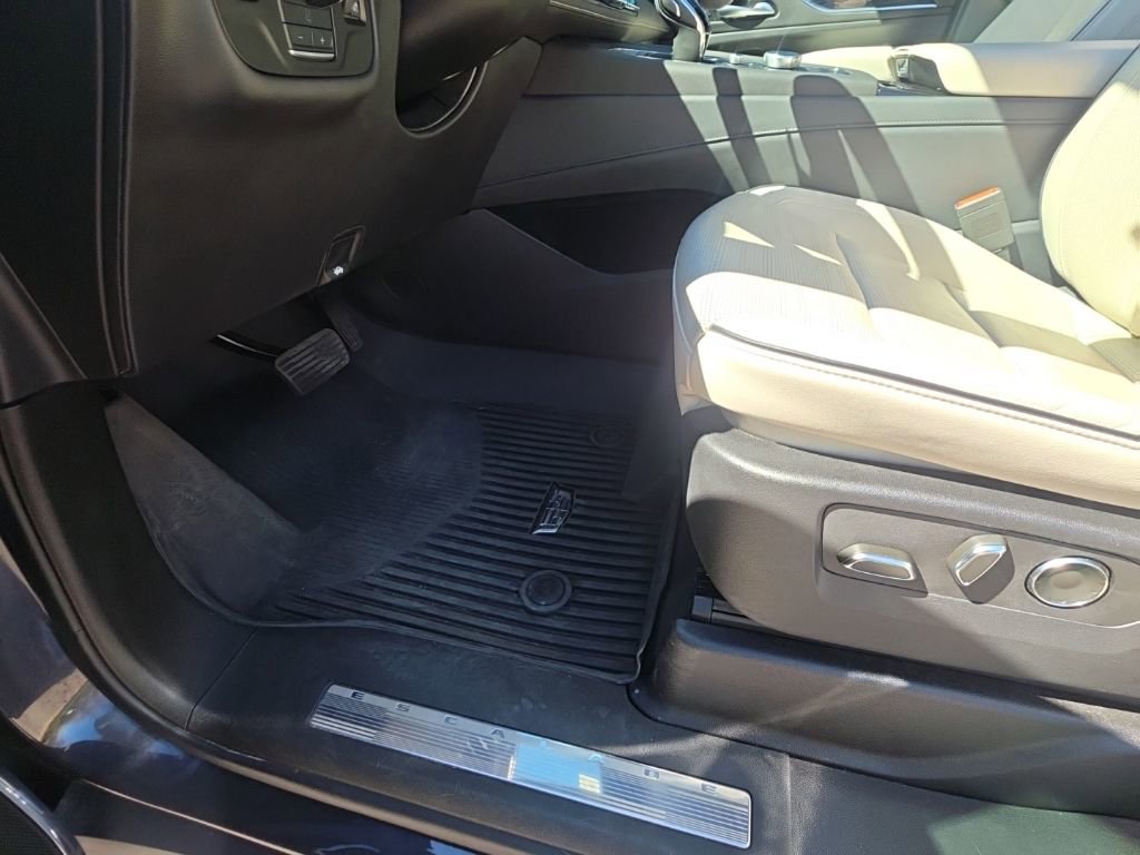 Certified 2024 Cadillac Escalade Sport w/ Heavy-Duty Trailer Package image 36