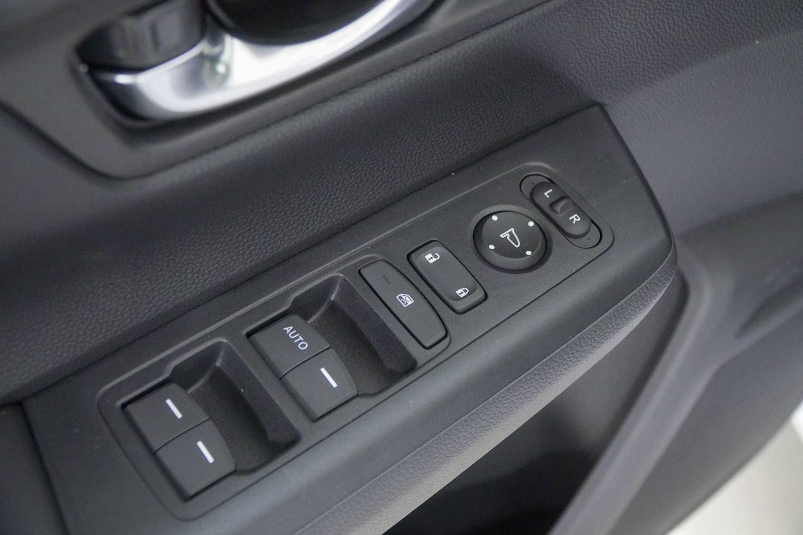 New 2026 Honda CR-V LX image 18