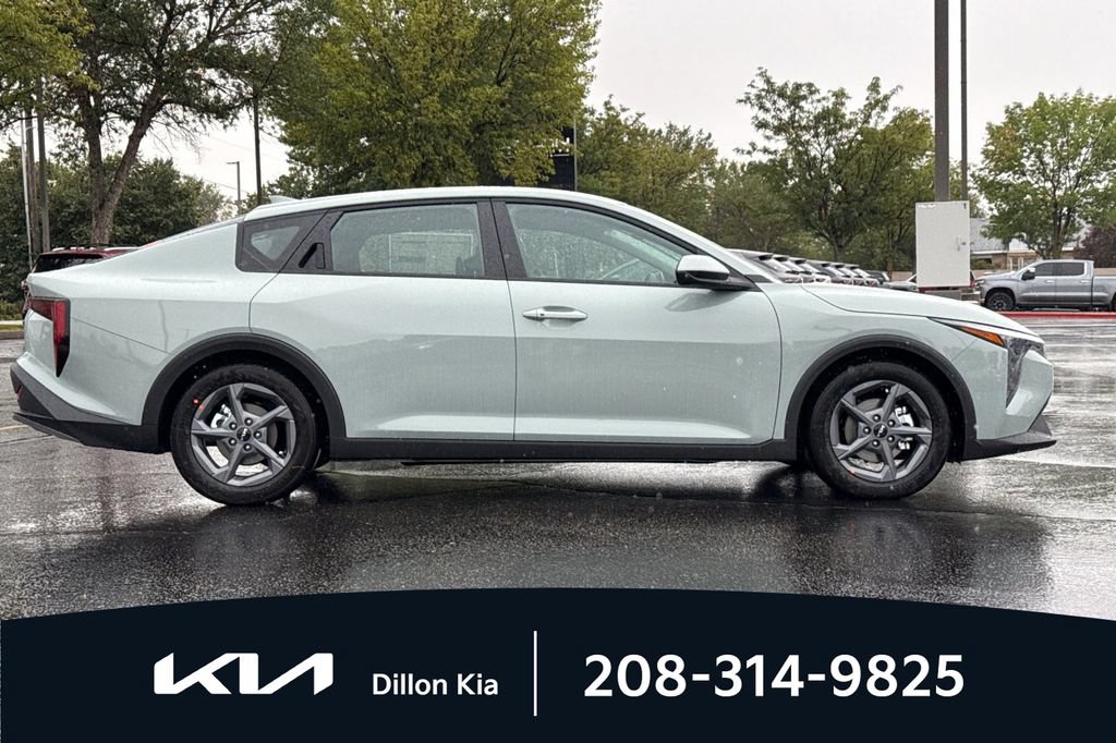 New 2026 Kia K4 FWD image 3