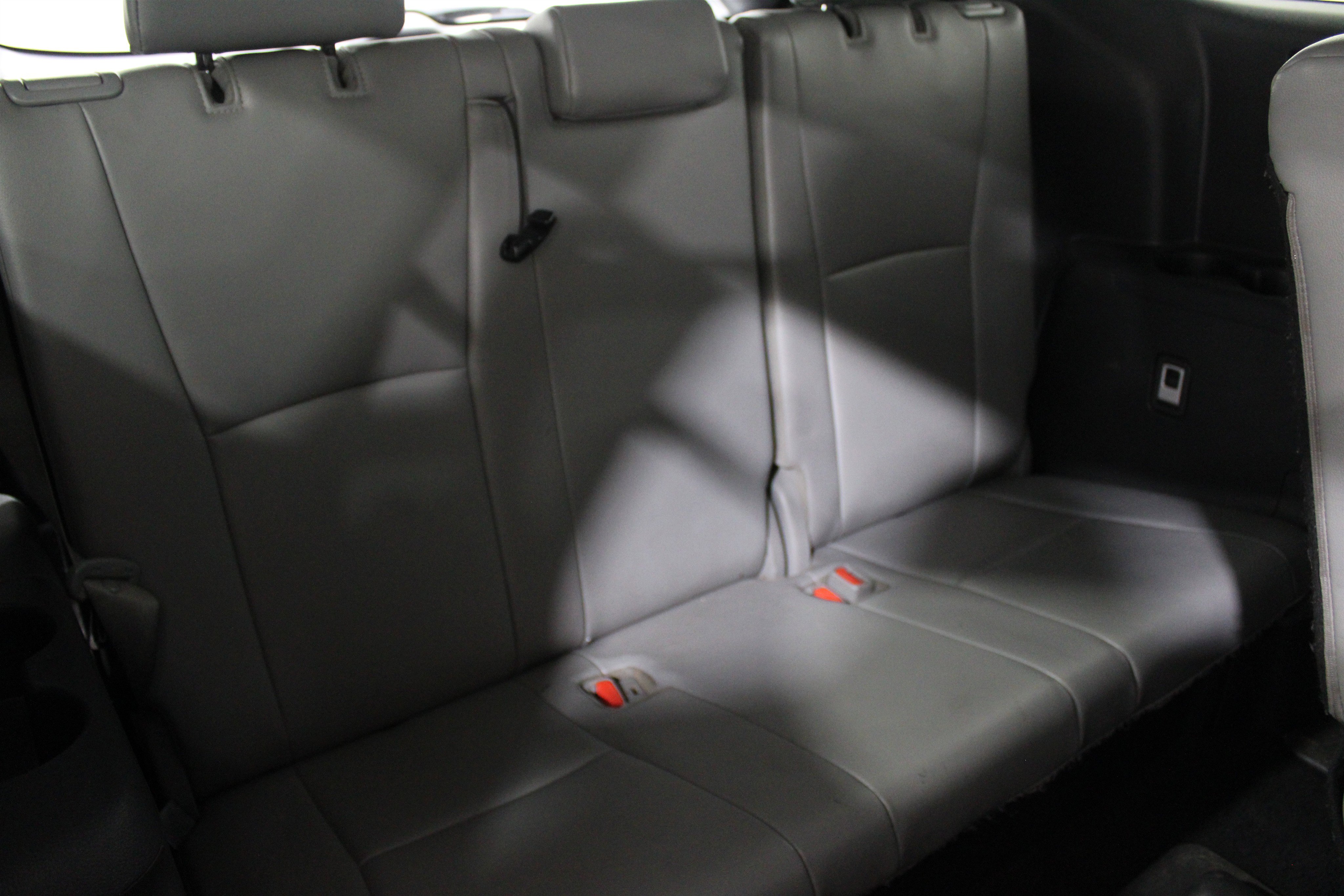 Used 2022 Toyota Highlander XLE image 25