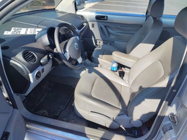 Used 2006 Volkswagen Beetle TDI Coupe w/ Package 1 FWD image 6