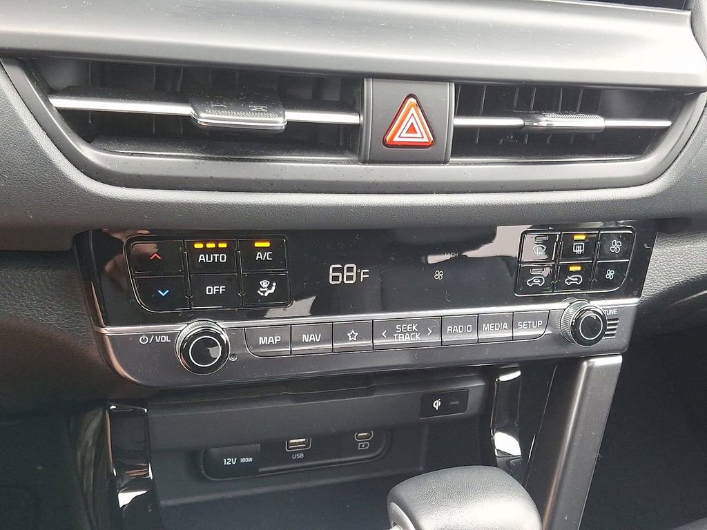 Used 2024 Kia Seltos EX image 17