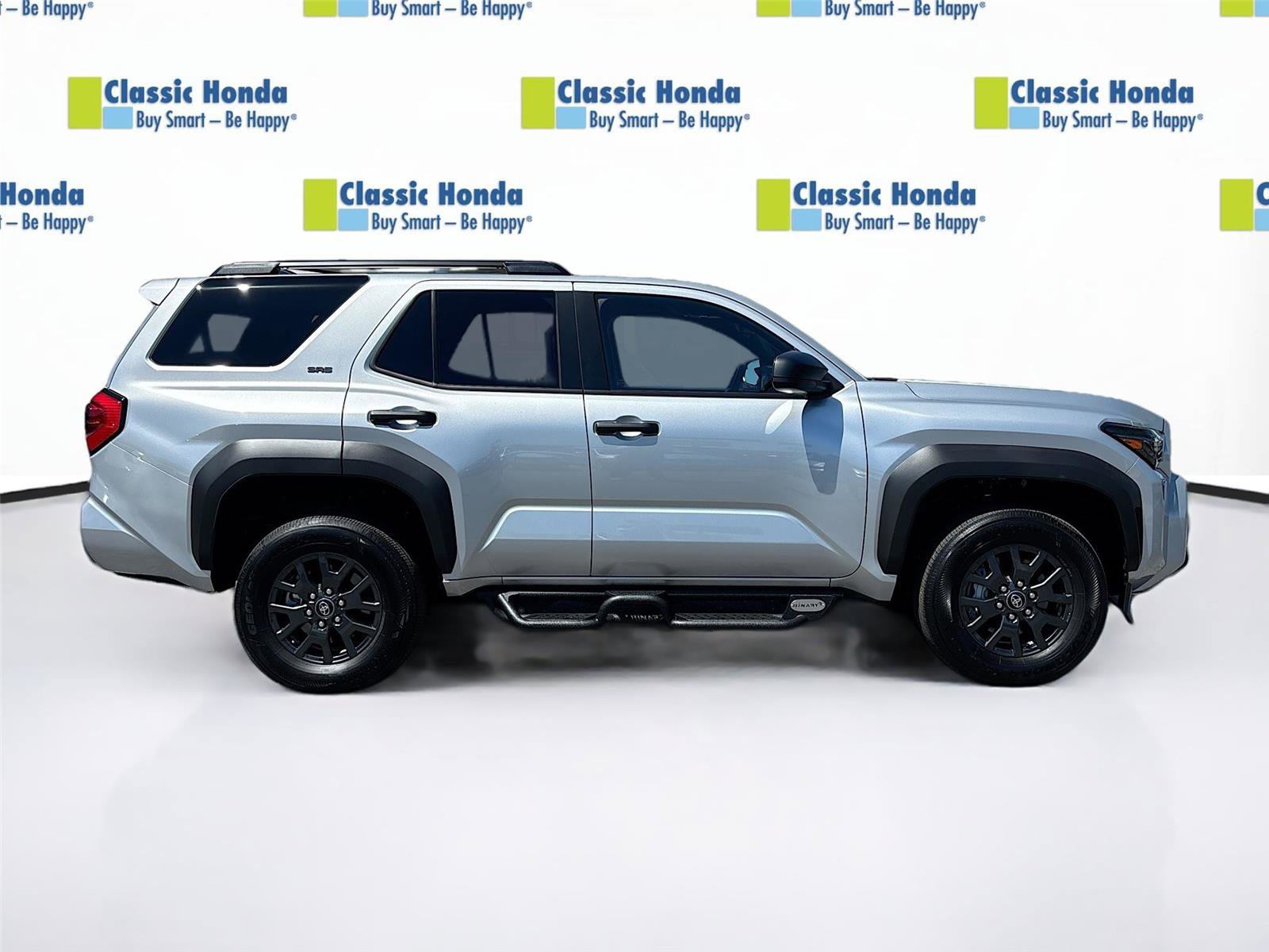 Used 2025 Toyota 4Runner SR5 AWD/4WD image 9