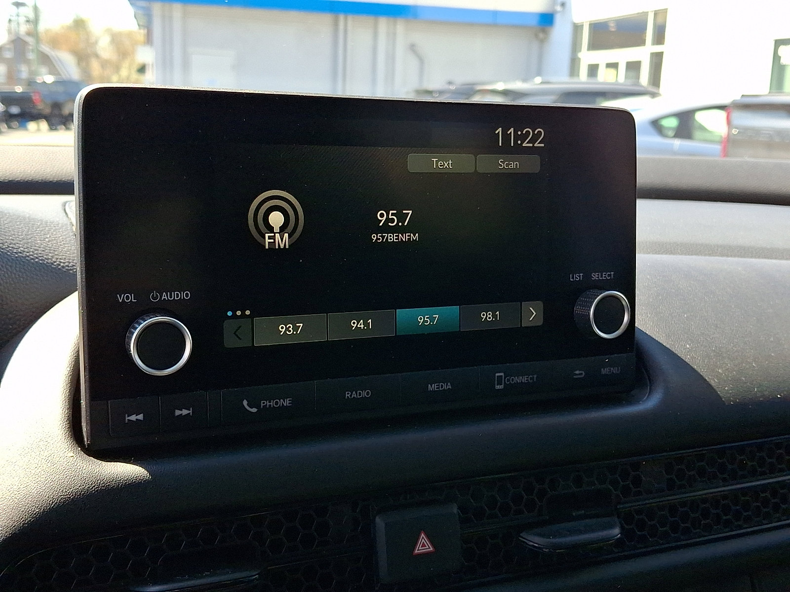 Used 2023 Honda HR-V LX image 17