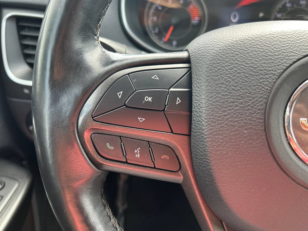 Used 2019 Jeep Cherokee Trailhawk w/ Cold Weather Group AWD/4WD image 22