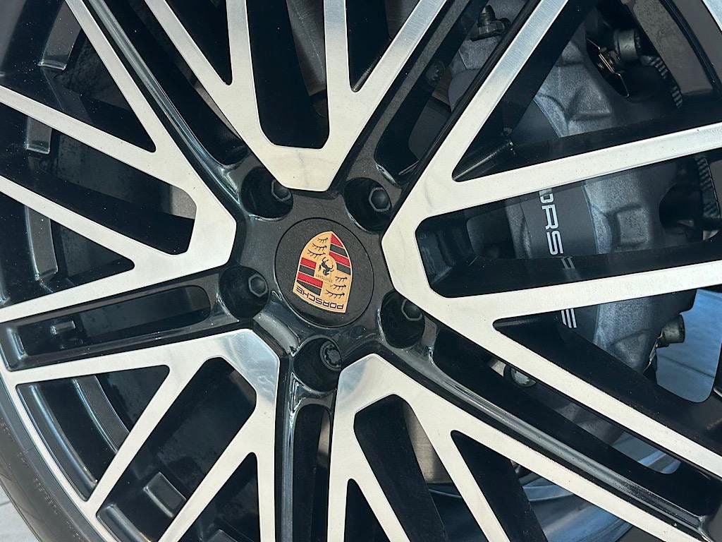 Used 2026 Porsche Cayenne AWD/4WD image 28