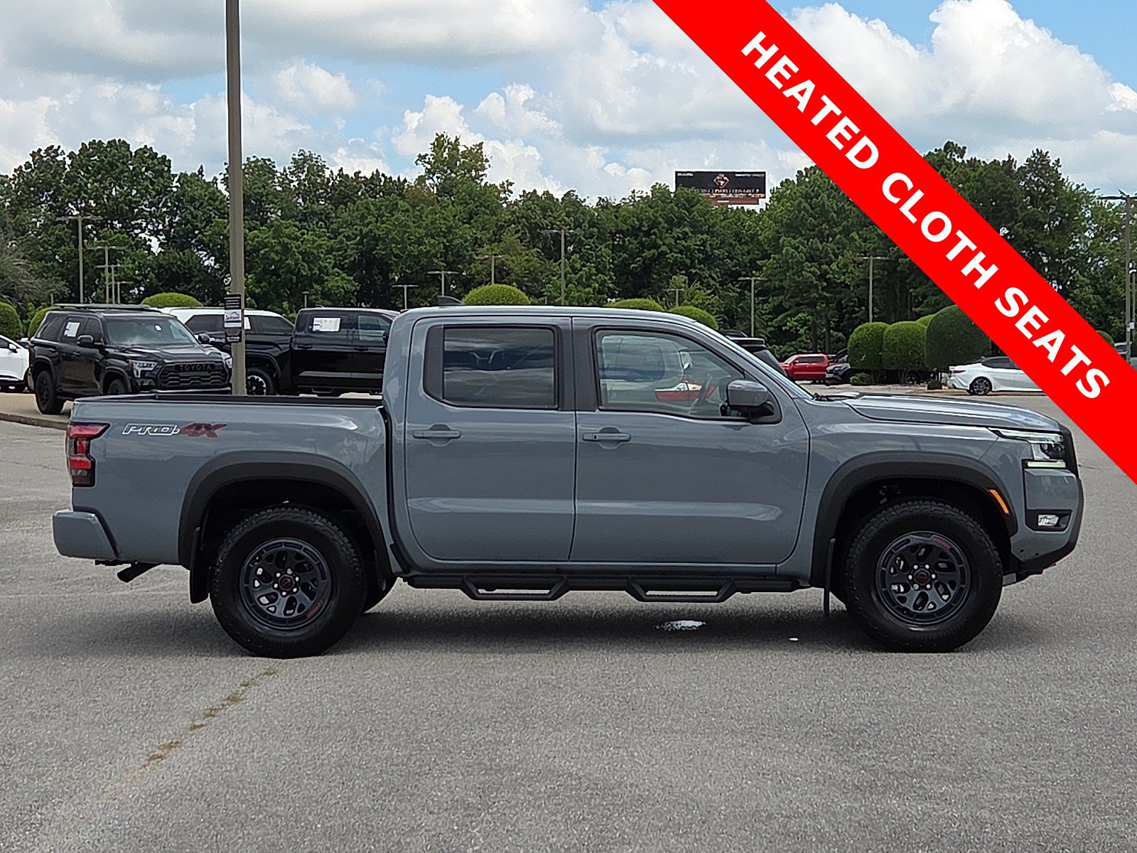 Used 2025 Nissan Frontier PRO-4X w/ Pro Convenience Package AWD/4WD image 6
