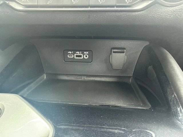 Used 2023 Nissan Altima 2.5 SV FWD image 18