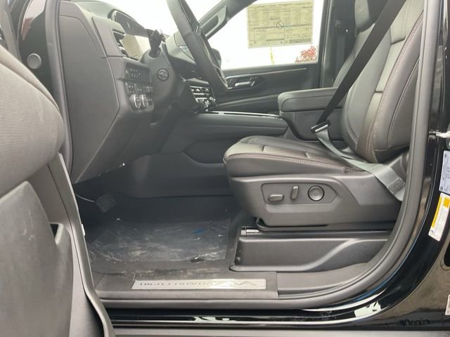 New 2026 Chevrolet Suburban High Country AWD/4WD image 12