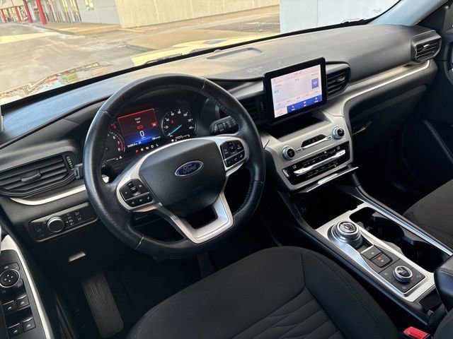 Used 2021 Ford Explorer XLT image 26
