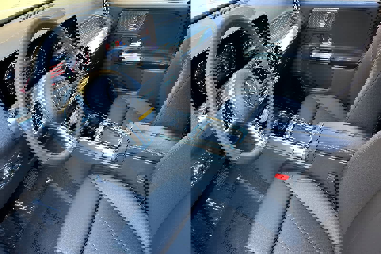 New 2026 Mercedes-Benz GLB 250 image 9