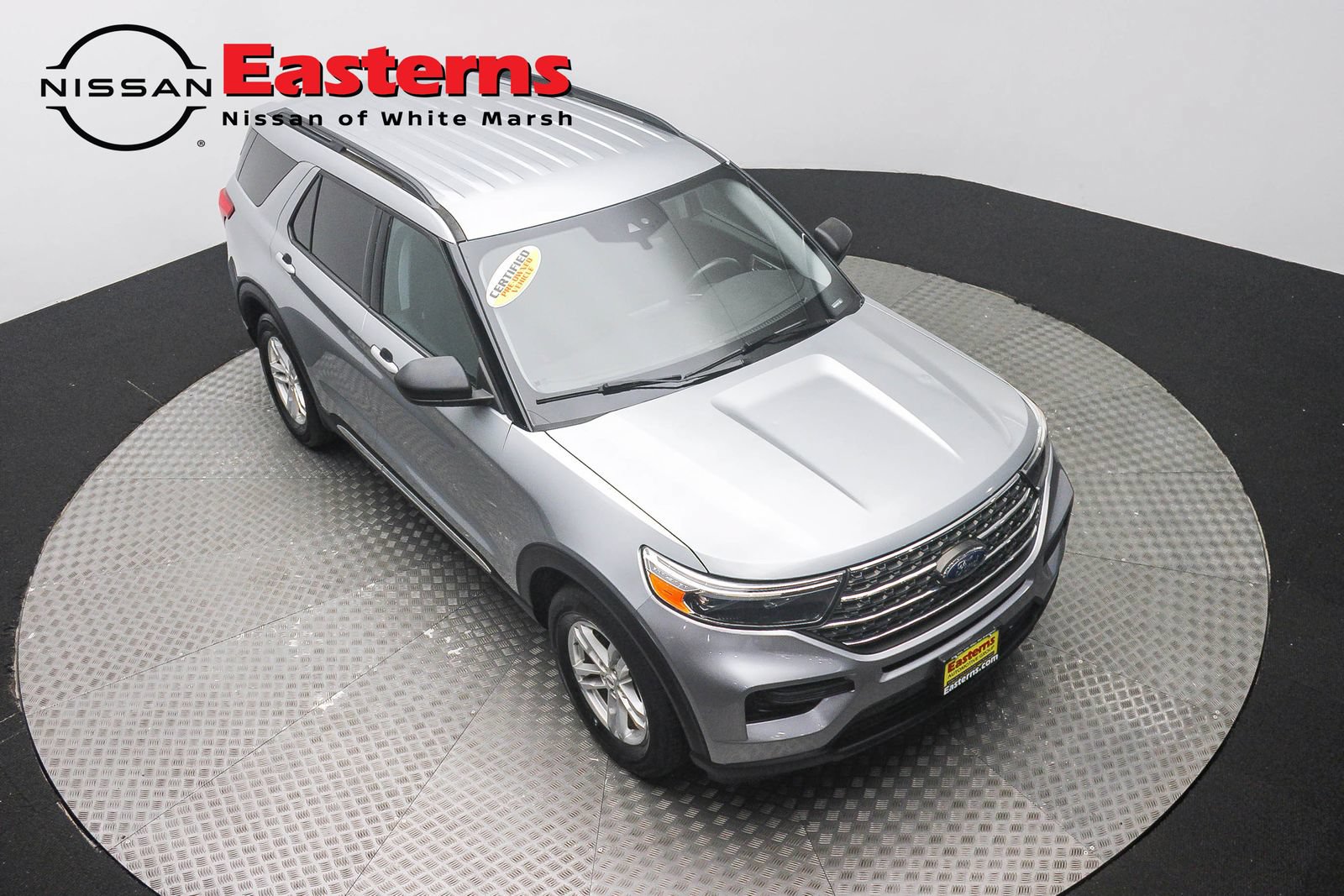 Used 2023 Ford Explorer XLT RWD image 3