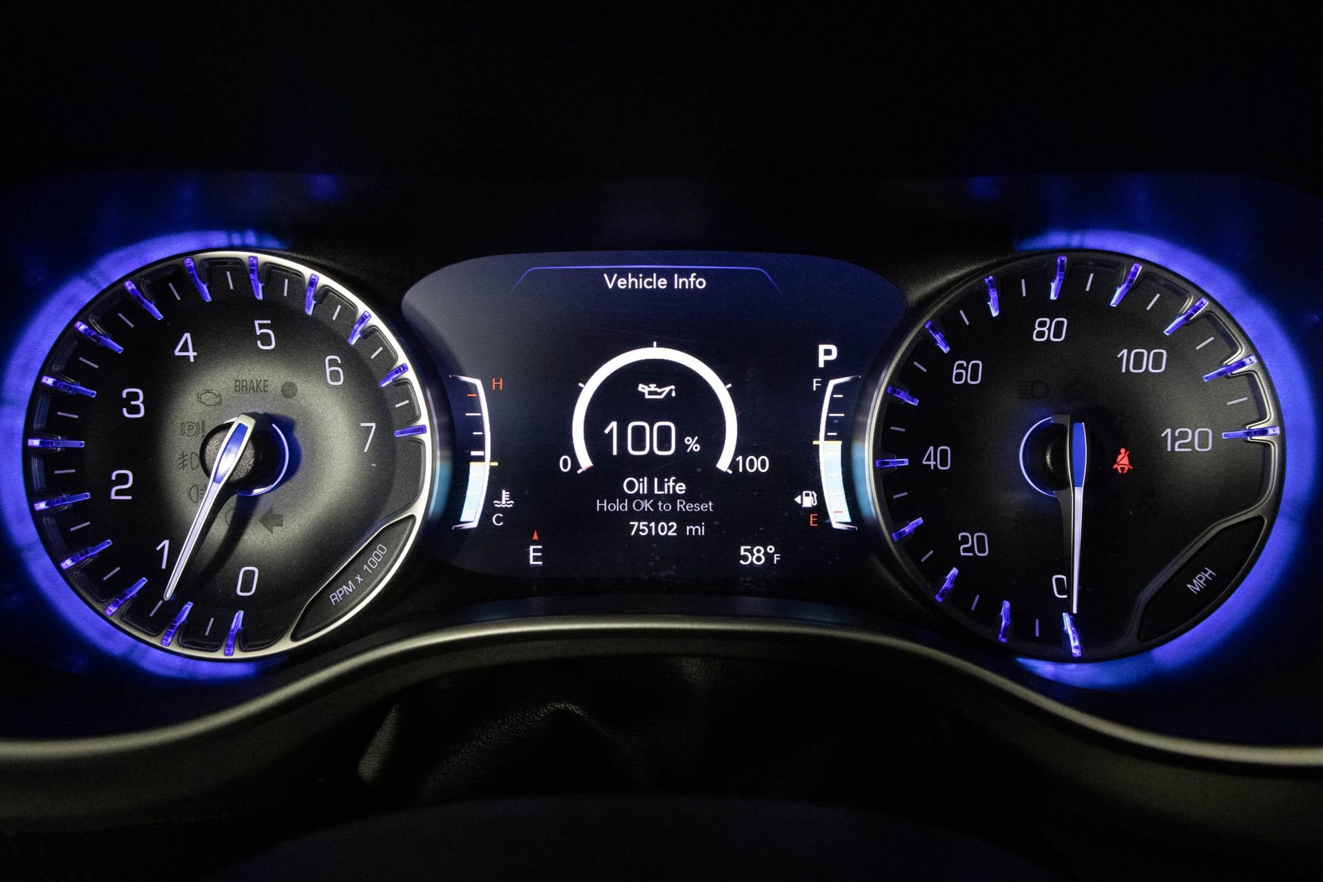 Used 2023 Chrysler Pacifica Touring-L image 30