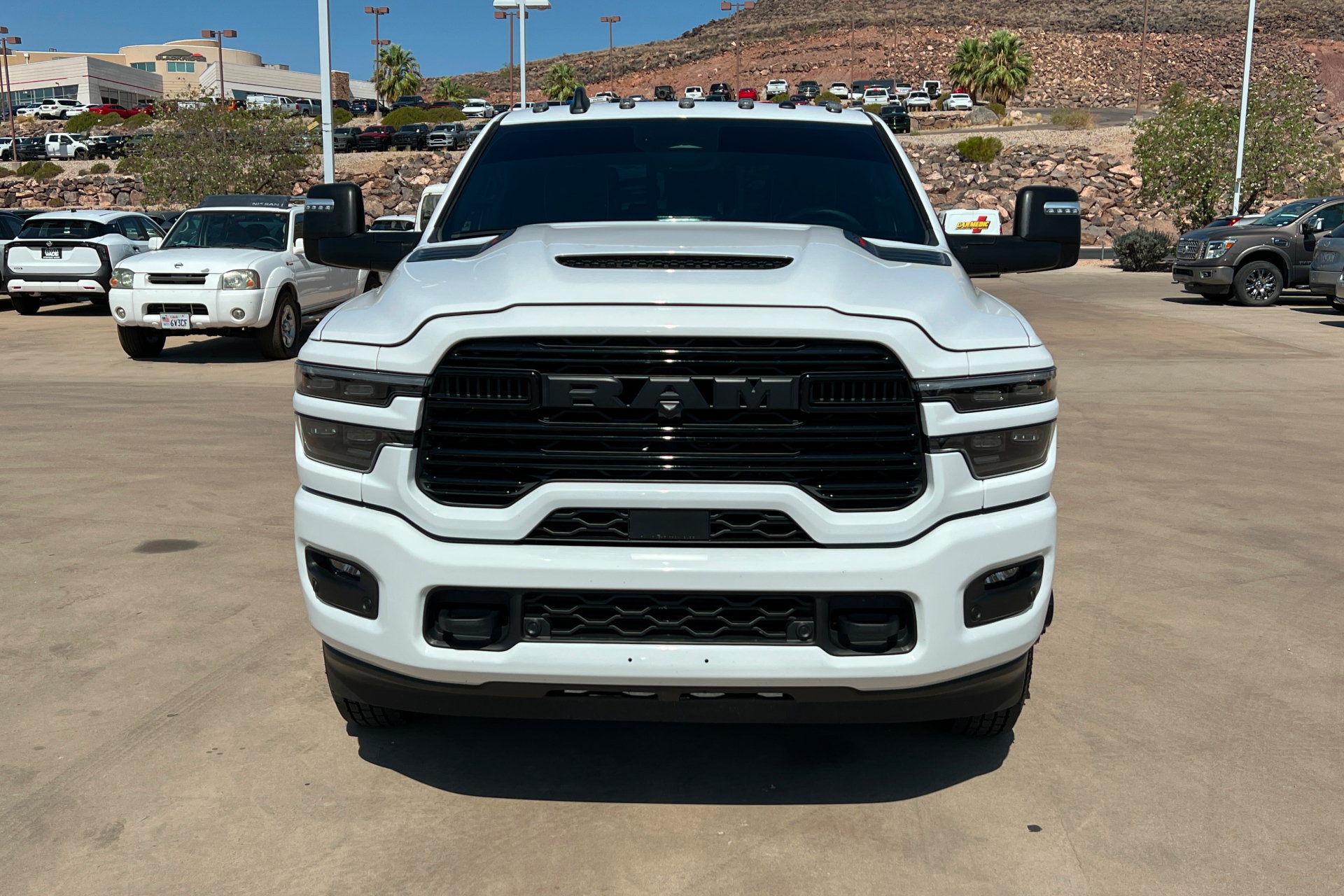 Used 2025 RAM 3500 Laramie AWD/4WD image 8