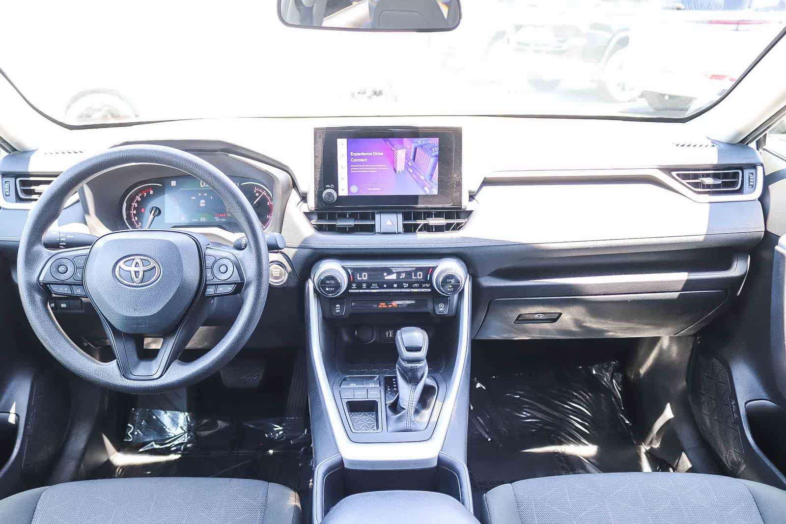 Used 2025 Toyota RAV4 XLE FWD image 13