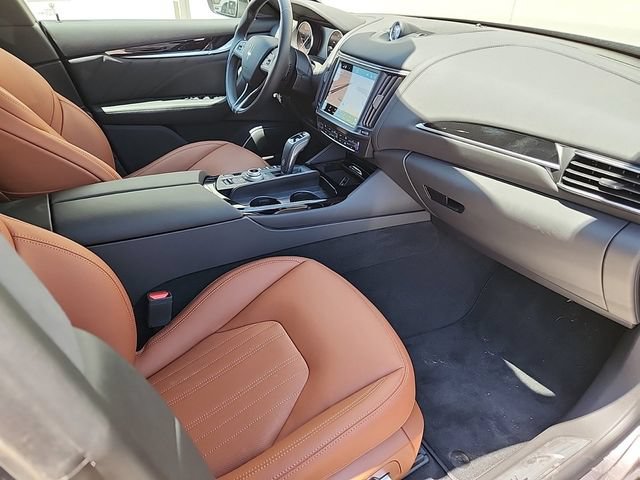 New 2023 Maserati Levante GT AWD/4WD image 14
