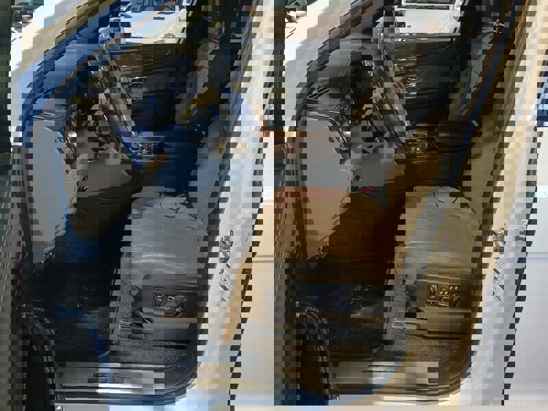 Used 2019 Bentley Bentayga image 14