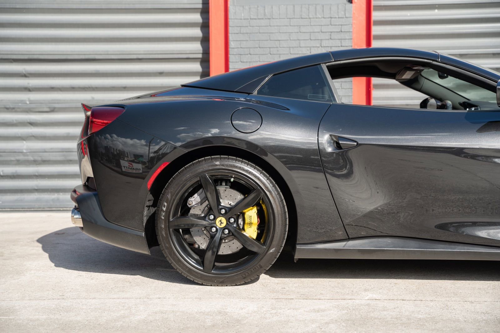 Used 2019 Ferrari Portofino image 10