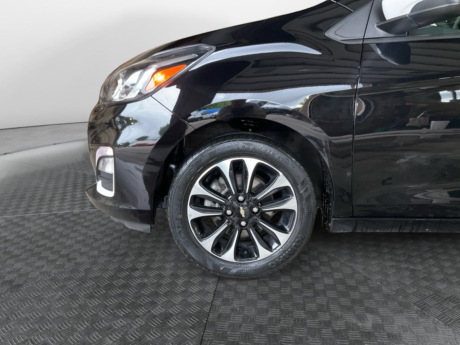 Used 2022 Chevrolet Spark LT w/ Spark Special Edition FWD image 14