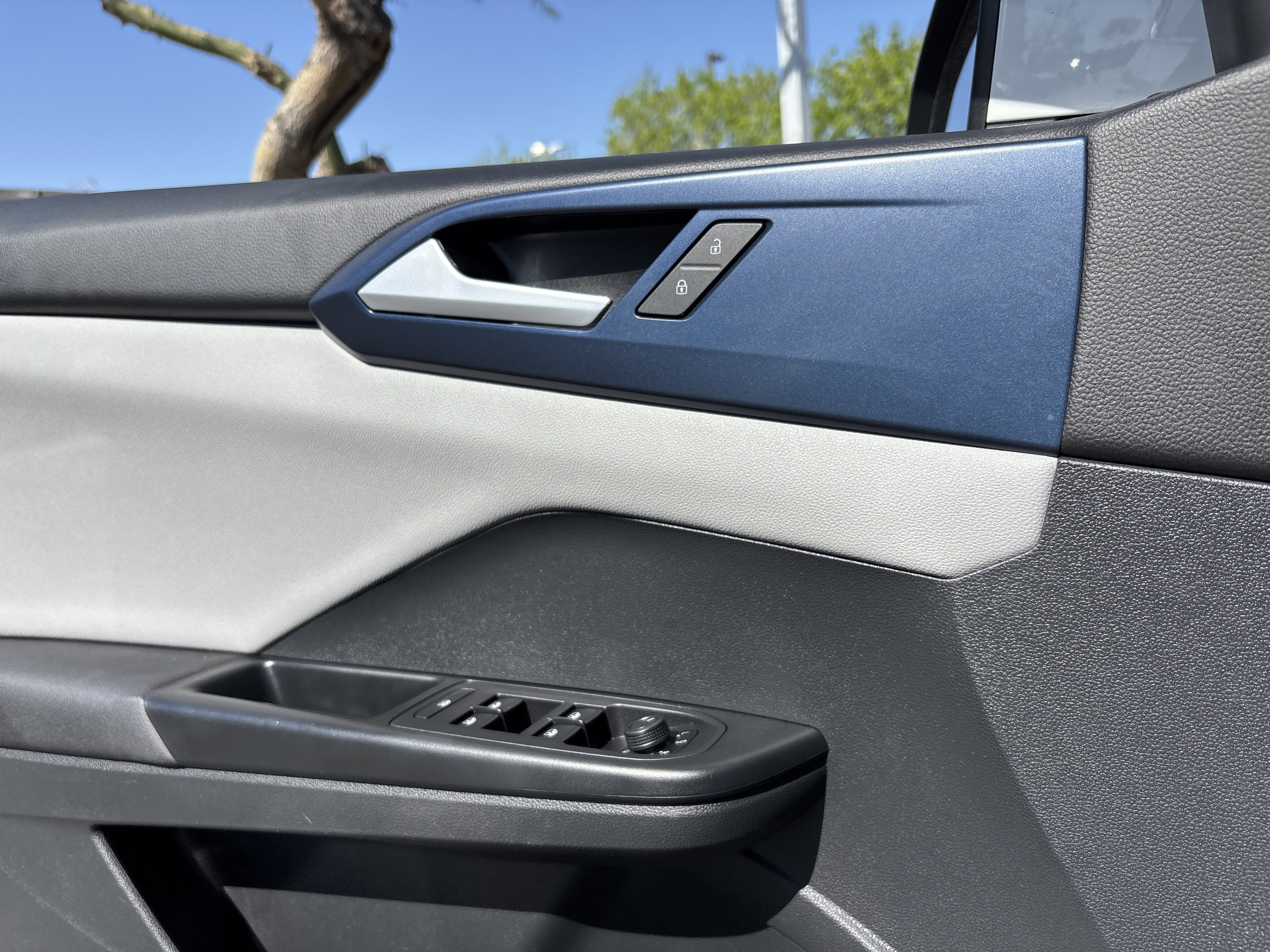 Used 2022 Volkswagen Taos SE image 20